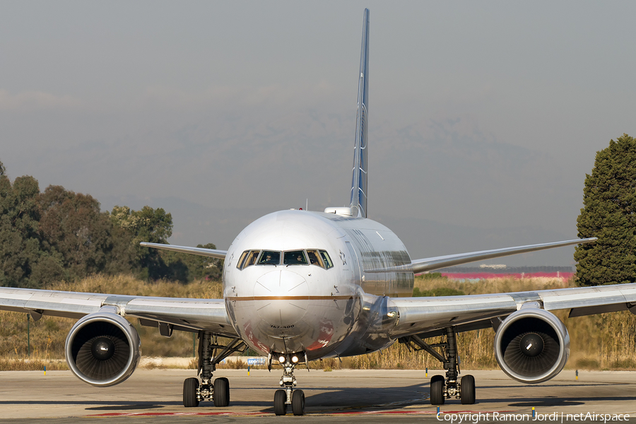 United Airlines Boeing 767-322(ER) (N675UA) | Photo 204528