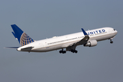 United Airlines Boeing 767-322(ER) (N675UA) at  Houston - George Bush Intercontinental, United States