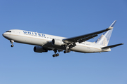 United Airlines Boeing 767-322(ER) (N675UA) at  London - Heathrow, United Kingdom