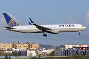 United Airlines Boeing 767-322(ER) (N675UA) at  Lisbon - Portela, Portugal