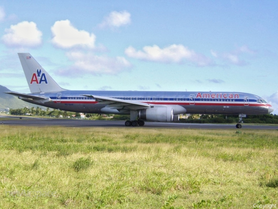 American Airlines Boeing 757-223 (N676AN) | Photo 492384