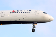 Delta Air Lines Boeing 757-232 (N676DL) at  Los Angeles - International, United States