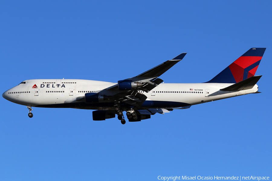 Delta Air Lines Boeing 747-451 (N676NW) | Photo 69002
