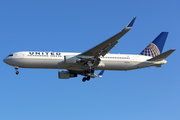 United Airlines Boeing 767-322(ER) (N676UA) at  Barcelona - El Prat, Spain