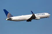 United Airlines Boeing 767-322(ER) (N676UA) at  Houston - George Bush Intercontinental, United States