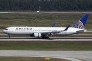 United Airlines Boeing 767-322(ER) (N676UA) at  Houston - George Bush Intercontinental, United States