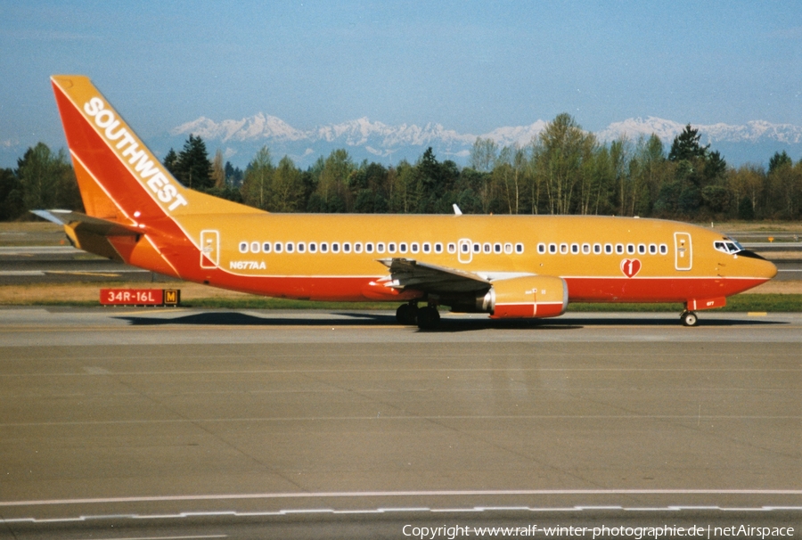 Southwest Airlines Boeing 737-3A4 (N677AA) | Photo 489252