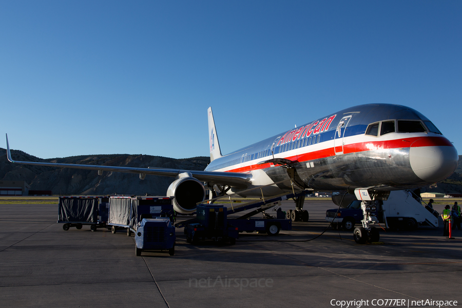 American Airlines Boeing 757-223 (N677AN) | Photo 56308