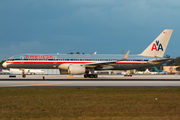 American Airlines Boeing 757-223 (N677AN) at  Miami - International, United States