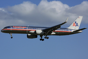 American Airlines Boeing 757-223 (N677AN) at  Miami - International, United States