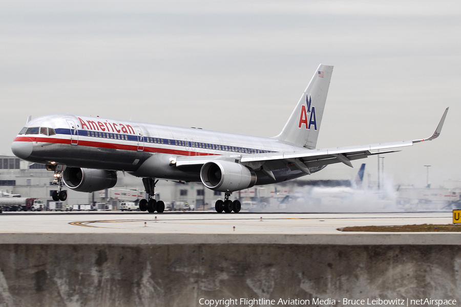 American Airlines Boeing 757-223 (N677AN) | Photo 83203
