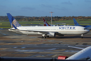 United Airlines Boeing 767-322(ER) (N677UA) at  Hamburg - Fuhlsbuettel (Helmut Schmidt), Germany