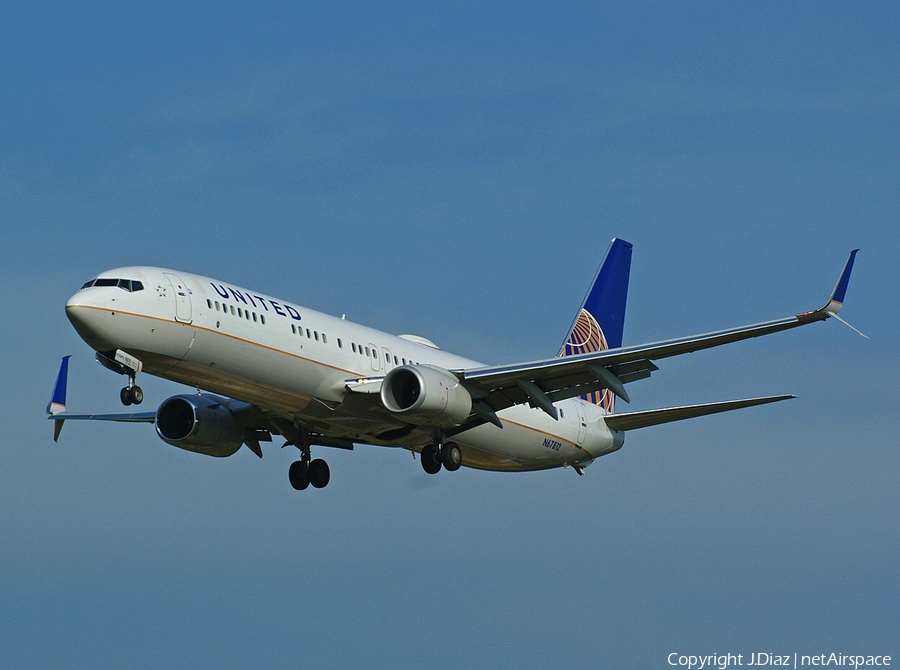 United Airlines Boeing 737-924(ER) (N67812) | Photo 76861