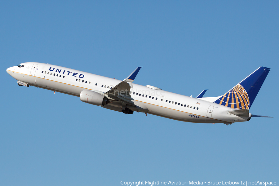 United Airlines Boeing 737-924(ER) (N67845) | Photo 104095