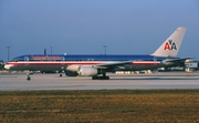 American Airlines Boeing 757-223 (N678AN) at  Miami - International, United States