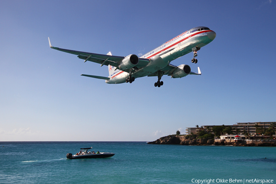 American Airlines Boeing 757-223 (N678AN) | Photo 35572