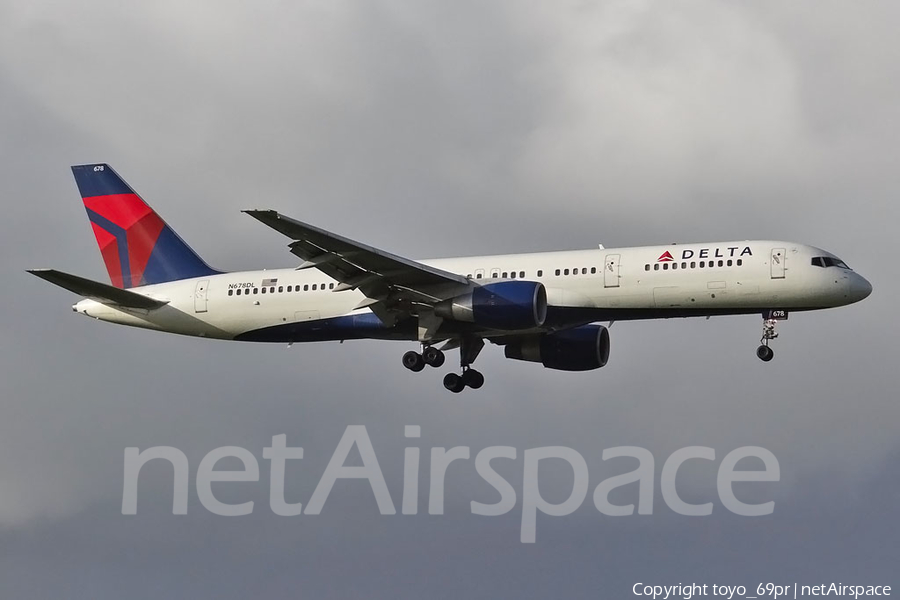 Delta Air Lines Boeing 757-232 (N678DL) | Photo 68278