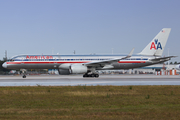 American Airlines Boeing 757-223 (N679AN) at  Miami - International, United States