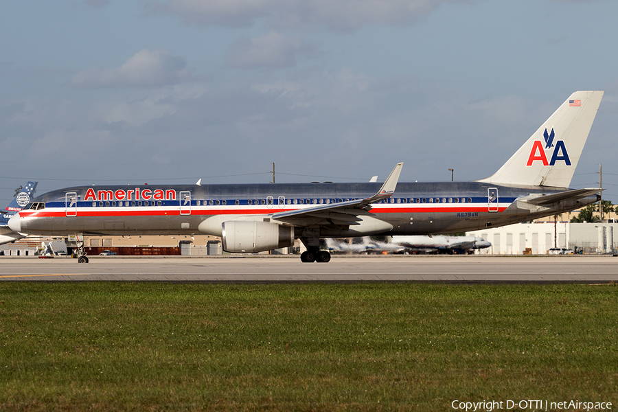 American Airlines Boeing 757-223 (N679AN) | Photo 138775