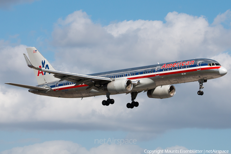 American Airlines Boeing 757-223 (N679AN) | Photo 150464