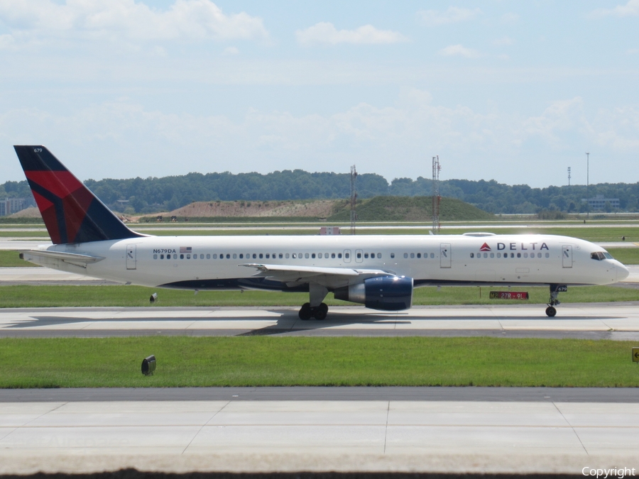 Delta Air Lines Boeing 757-232 (N679DA) | Photo 348227