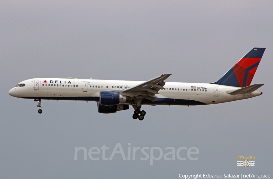 Delta Air Lines Boeing 757-232 (N679DA) | Photo 529375