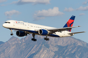 Delta Air Lines Boeing 757-232 (N679DA) at  Salt Lake City - International, United States