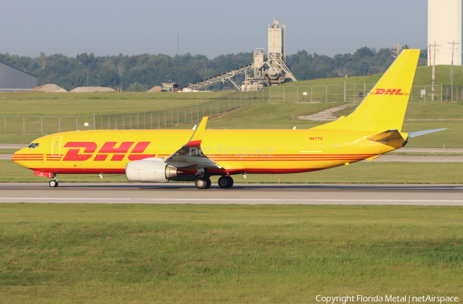 DHL (iAero Airways) Boeing 737-8FH(BDSF) (N67TC) | Photo 559188