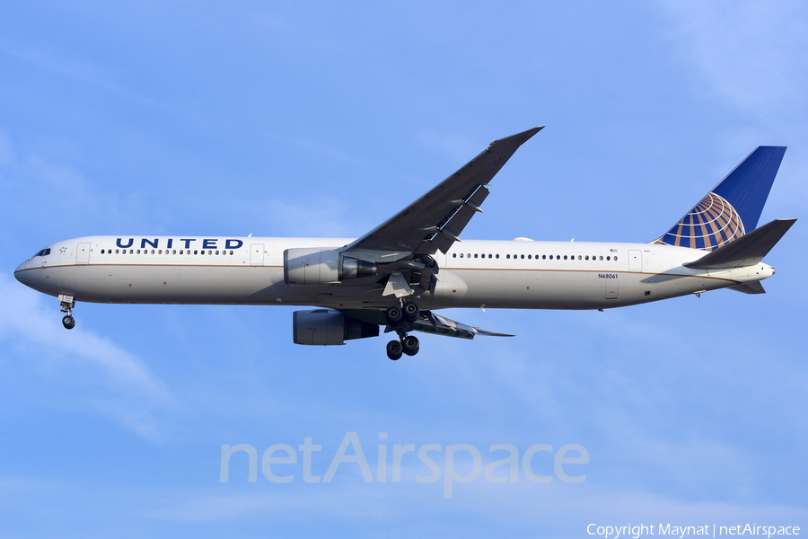 United Airlines Boeing 767-424(ER) (N68061) | Photo 280505