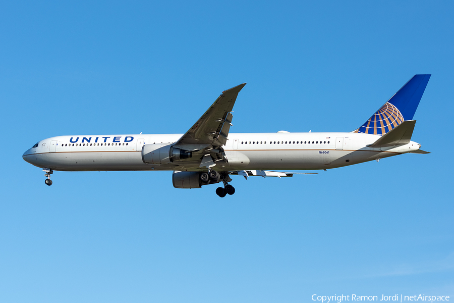 United Airlines Boeing 767-424(ER) (N68061) | Photo 428607