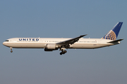United Airlines Boeing 767-424(ER) (N68061) at  Rome - Fiumicino (Leonardo DaVinci), Italy