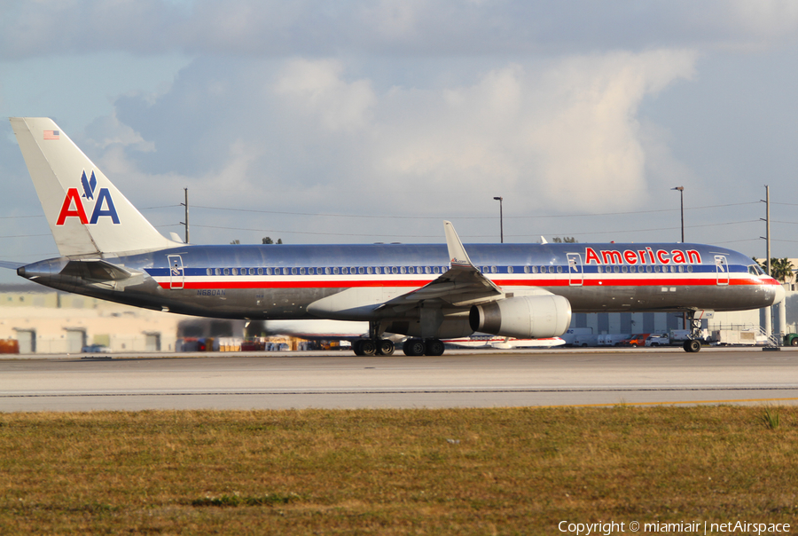 American Airlines Boeing 757-223 (N680AN) | Photo 2275