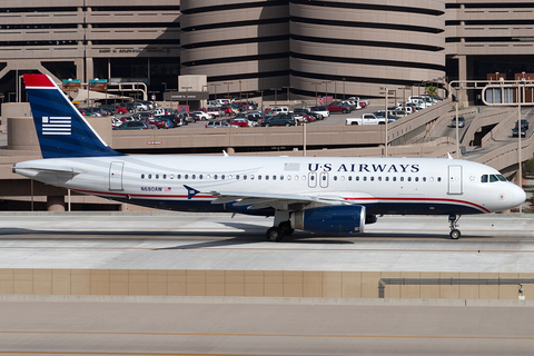 US Airways Airbus A320-232 (N680AW) at  Phoenix - Sky Harbor, United States