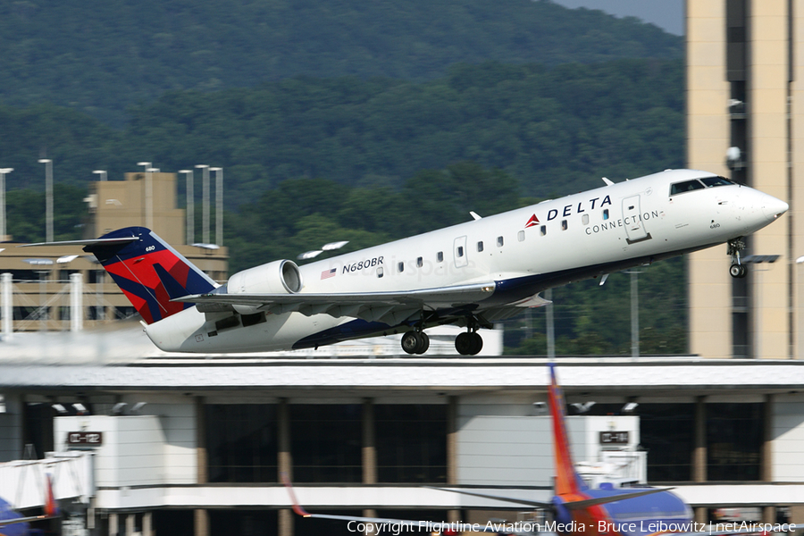 Delta Connection (ExpressJet Airlines) Bombardier CRJ-200ER (N680BR) | Photo 92813