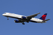 Delta Air Lines Boeing 757-232 (N680DA) at  Atlanta - Hartsfield-Jackson International, United States