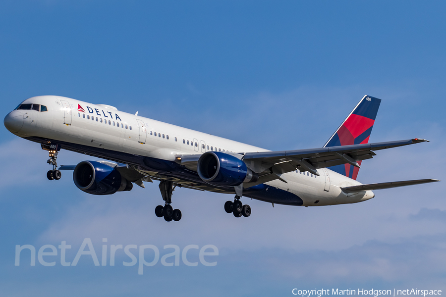 Delta Air Lines Boeing 757-232 (N680DA) | Photo 349844