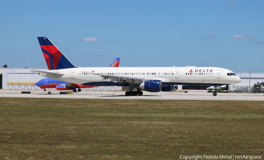 Delta Air Lines Boeing 757-232 (N680DA) | Photo 358100