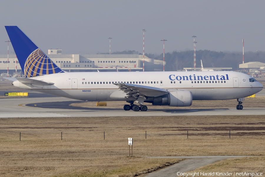 Continental Airlines Boeing 767-224(ER) (N68159) | Photo 312878