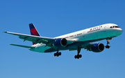 Delta Air Lines Boeing 757-232 (N681DA) at  Philipsburg - Princess Juliana International, Netherland Antilles