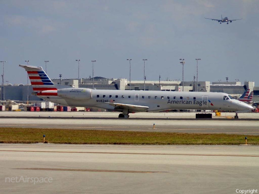 American Eagle (Envoy) Embraer ERJ-145LR (N682AE) | Photo 146384