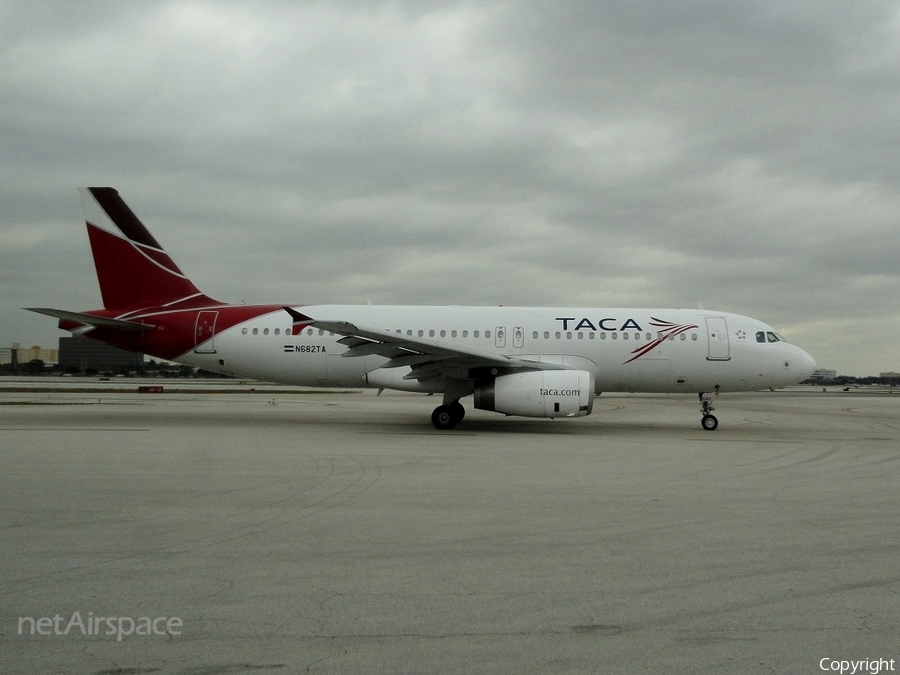 TACA International Airlines Airbus A320-233 (N682TA) | Photo 20653