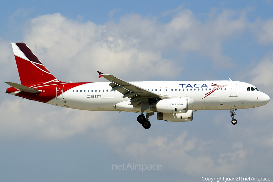 TACA International Airlines Airbus A320-233 (N682TA) | Photo 69904