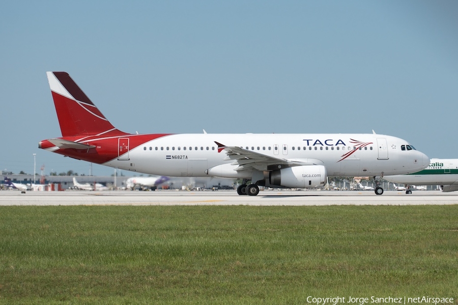 TACA International Airlines Airbus A320-233 (N682TA) | Photo 7180