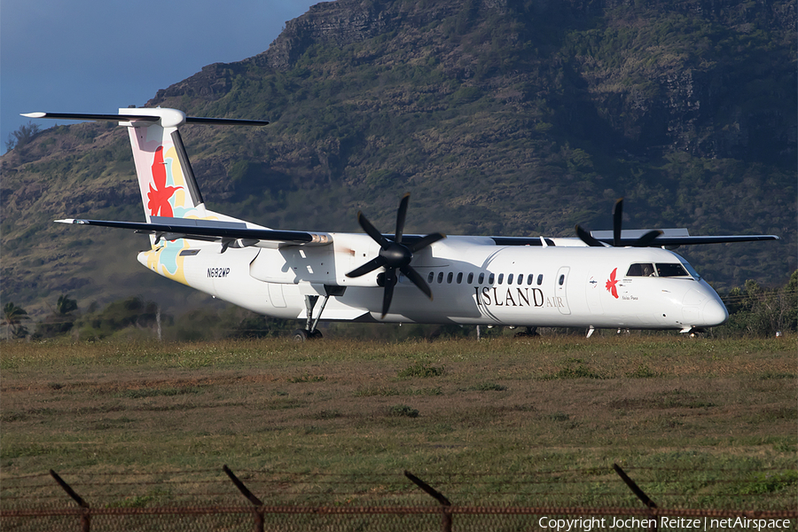 Island Air Bombardier DHC-8-402Q (N682WP) | Photo 186485