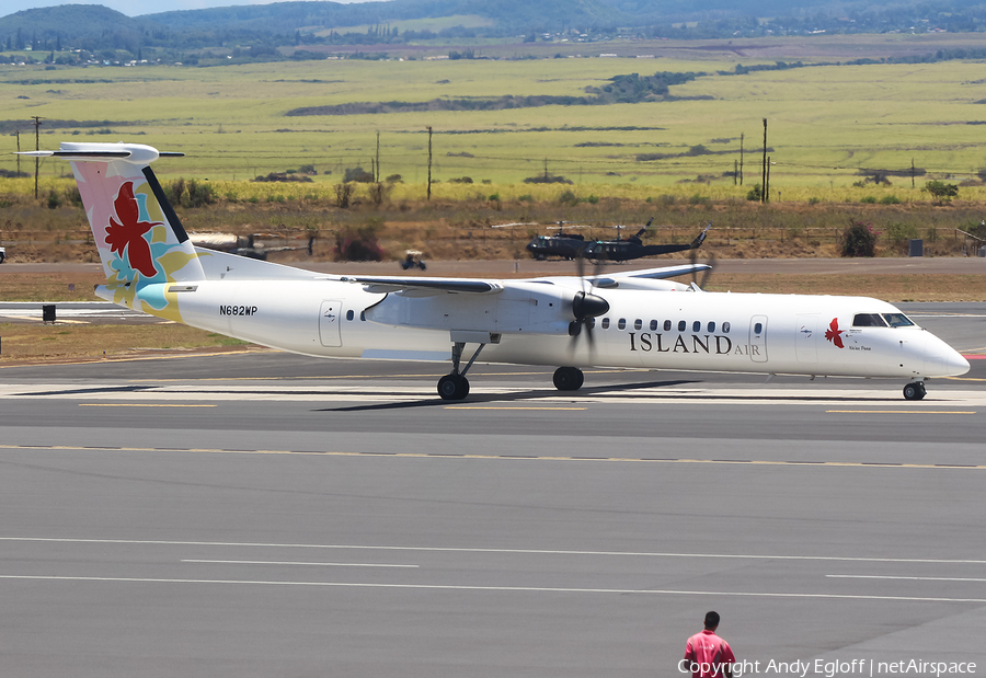 Island Air Bombardier DHC-8-402Q (N682WP) | Photo 382700