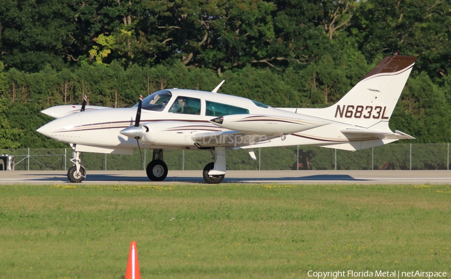 (Private) Cessna 310R (N6833L) | Photo 308284