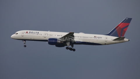Delta Air Lines Boeing 757-232 (N683DA) at  Atlanta - Hartsfield-Jackson International, United States