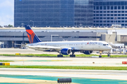 Delta Air Lines Boeing 757-232 (N683DA) at  Los Angeles - International, United States