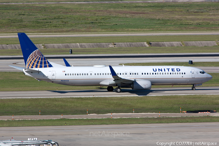 United Airlines Boeing 737-924(ER) (N68452) | Photo 89621