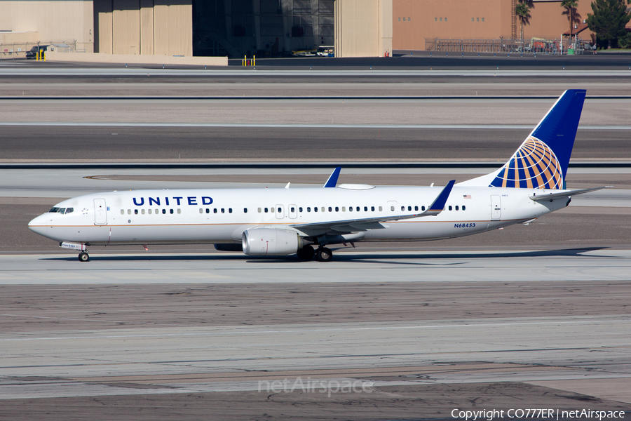 United Airlines Boeing 737-924(ER) (N68453) | Photo 85673